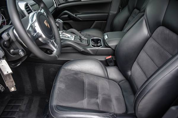 2013 Porsche Cayenne GTS hatchback Classic Silver Metallic for sale in Downers Grove, IL – photo 22