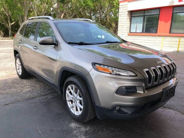 2017 Jeep Cherokee Latitude 4x4 4dr SUV - - by dealer for sale in Clearwater, FL – photo 3