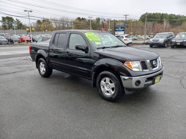 2008 Nissan Frontier 4WD Crew Cab SWB Auto SE - - by for sale in Marlborough , MA – photo 2
