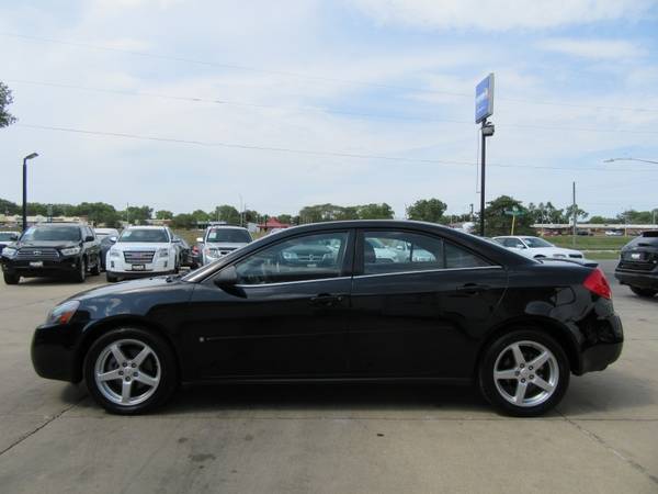 2008 Pontiac G6 4dr Sdn - cars & trucks - by dealer - vehicle... for sale in Waterloo, IA – photo 6
