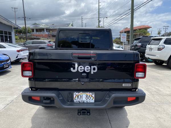2020 Jeep Gladiator Overland - - by dealer - vehicle for sale in Kailua-Kona, HI – photo 8