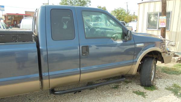 2005 Ford F-250 Lariat Extended Cab 4X4 6.8 V-10 - cars & trucks -... for sale in Lancaster, TX – photo 9