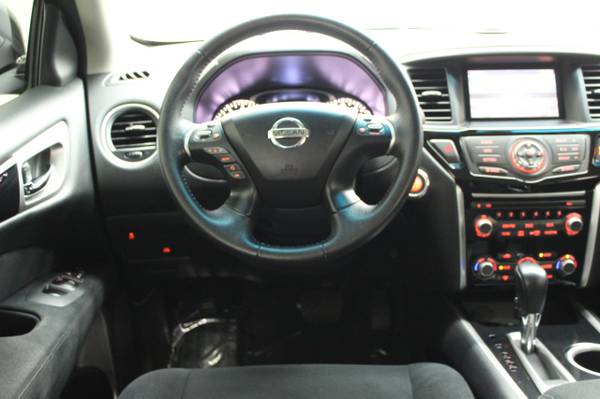 2013 Nissan Pathfinder SV hatchback Gray - - by dealer for sale in Farmington, AR – photo 6