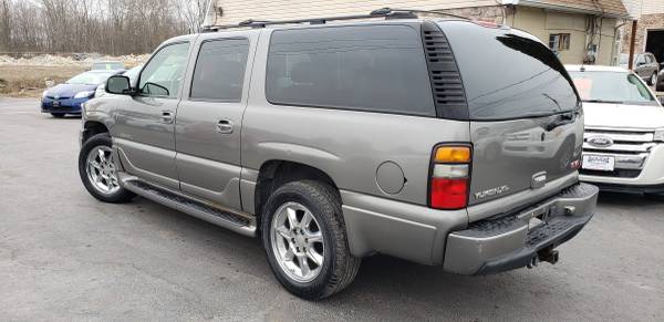 2005 GMC Yukon XL Denali - - by dealer - vehicle for sale in Northumberland, PA – photo 3