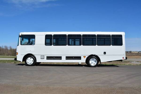 2016 Freightliner Champion CTS FE 20 Passenger Shuttle Bus for sale in Madison, WI – photo 4