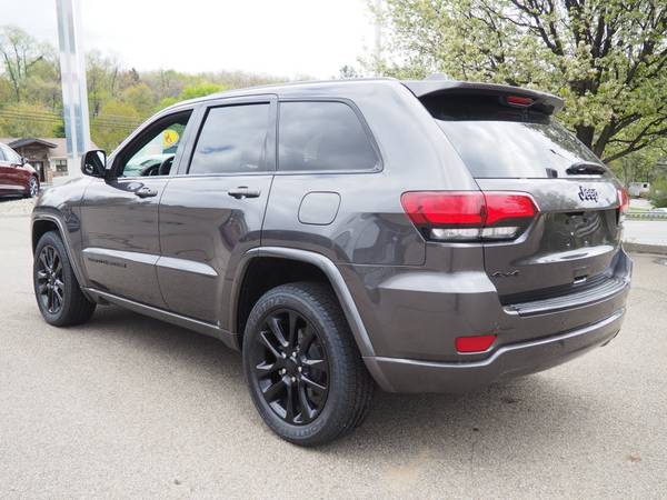 2018 Jeep Grand Cherokee Altitude - - by dealer for sale in Gibsonia, PA – photo 4