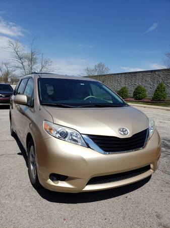Excellent Condition Gold Toyota 2011 Sienna LE - - by for sale in Louisville, KY – photo 2