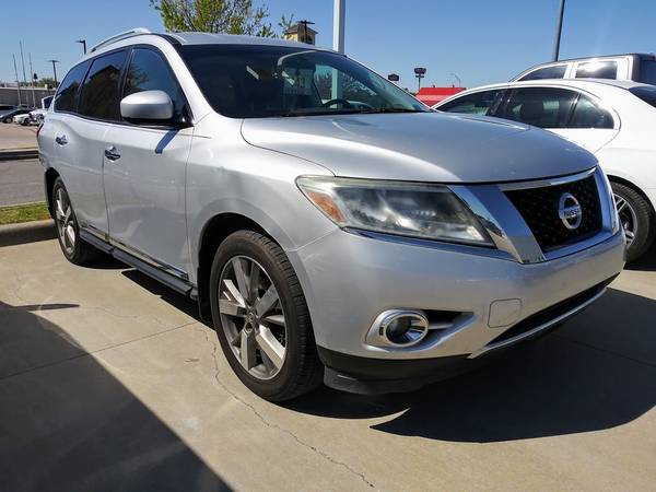 2014 NISSAN PATHFINDER PLATINUM - LEATHER! LOADED LOW MILES - cars & for sale in Ardmore, OK – photo 2