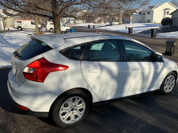 2013 Ford Focus Hatchback SE - cars & trucks - by owner - vehicle... for sale in Shakopee, MN – photo 7