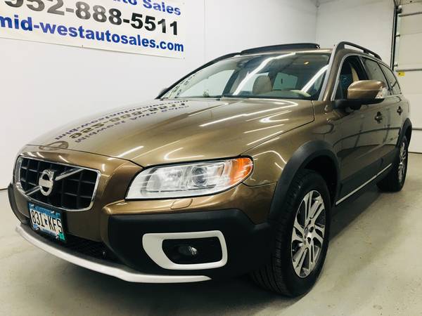 2013 VOLVO XC70 AWD One Owner! EXCELLENT CONDITION. See. Drive. Love. for sale in Eden Prairie, MN