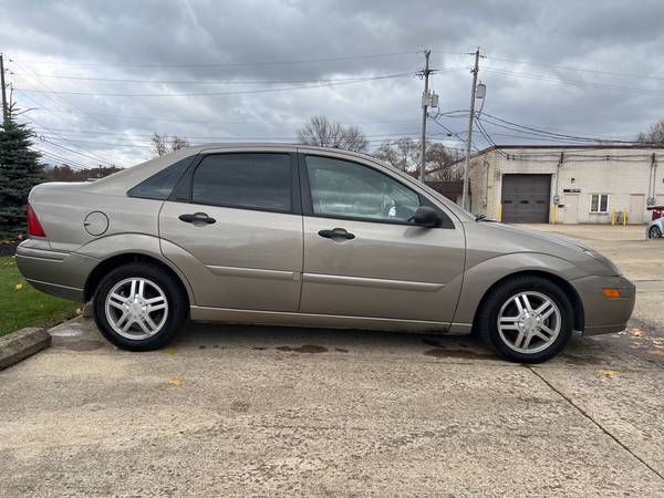 2003 Ford Focus SE - - by dealer - vehicle automotive for sale in Willoughby, OH – photo 2