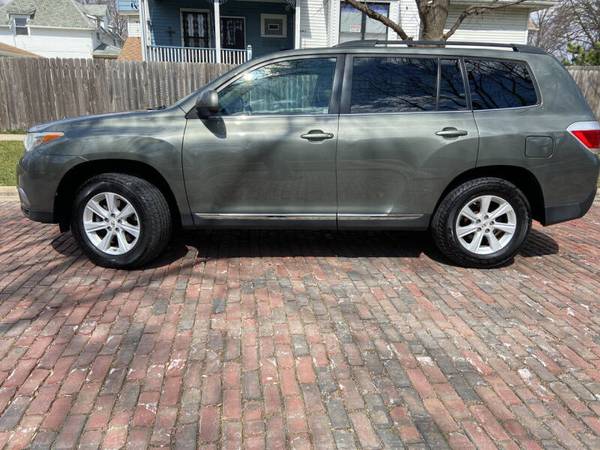 2012 Toyota Highlander SE 4dr SUV - - by dealer for sale in Maywood, IL – photo 5