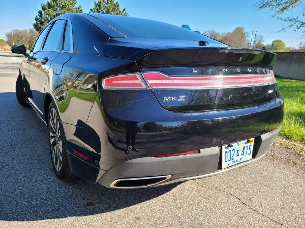 2017 Lincoln MKZ Reserve - - by dealer - vehicle for sale in redford, MI – photo 3