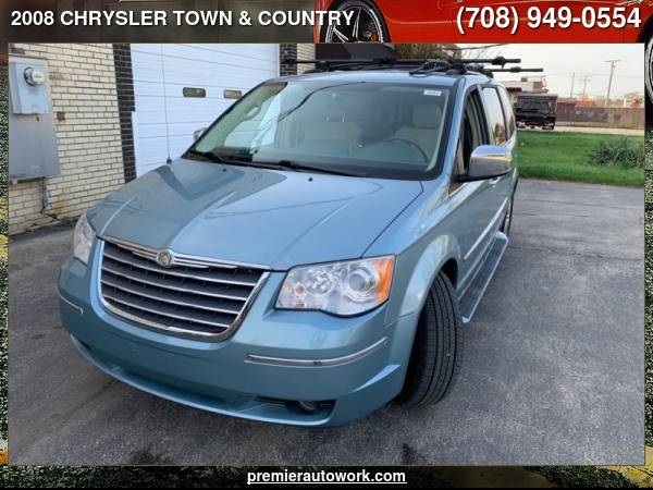 2008 CHRYSLER TOWN & COUNTRY LIMITED - - by dealer for sale in Alsip, IL – photo 2
