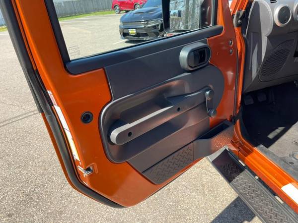 Wow! A 2010 Jeep Wrangler TRIM with 88, 149 Miles - Hartford - cars for sale in South Windsor, CT – photo 9