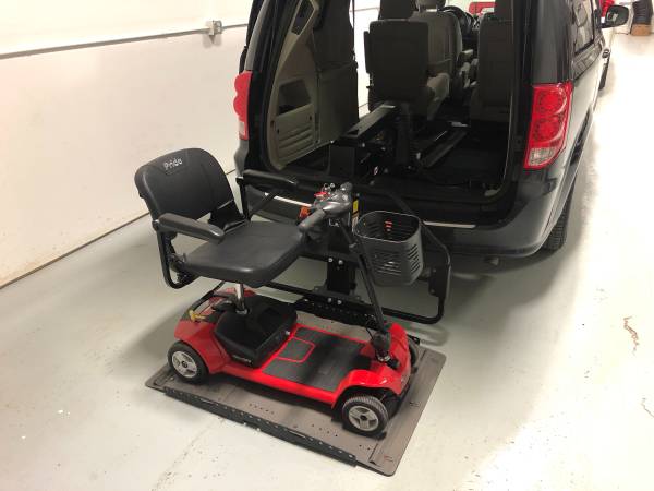 2011 Dodge Grand Caravan with Rear Wheelchair Lift for sale in Anchorage, AK – photo 7