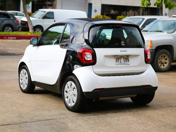 2017 Smart Fortwo Passion Hatchback, Auto, 3-Cyl Turbo, Low Miles -... for sale in Pearl City, HI – photo 4