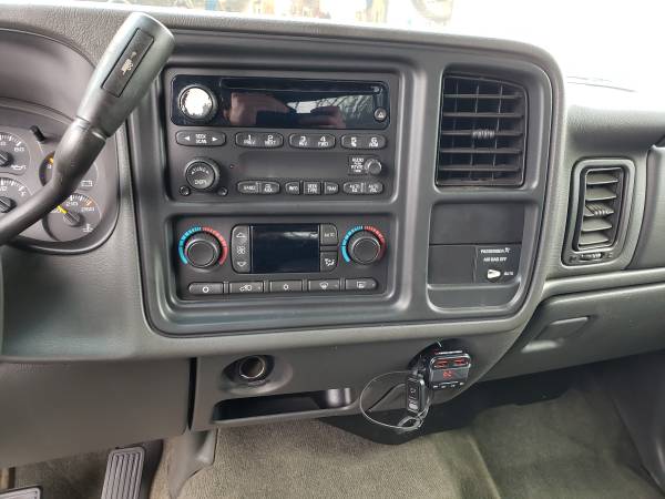 04 GMC Sierra NICEST OUT THERE! NO RUST! 1 OWNER! - cars & for sale in Middletown, OH – photo 13