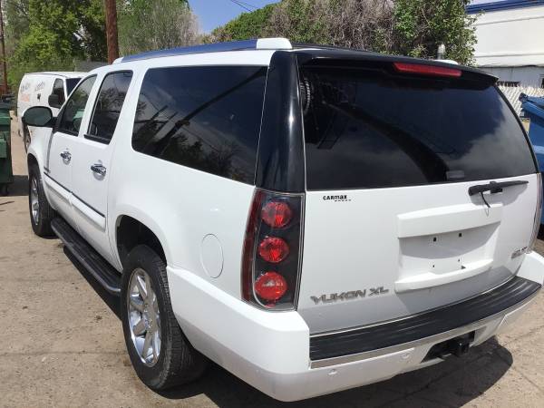 2006 GMC YukonWHITE - - by dealer - vehicle automotive for sale in Denver , CO – photo 6
