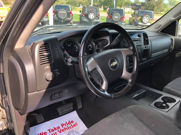 One Owner! 2007 Chevy Silverado 2500HD! 4x4! Crew Cab! Diesel! Sharp! for sale in Ortonville, OH – photo 14