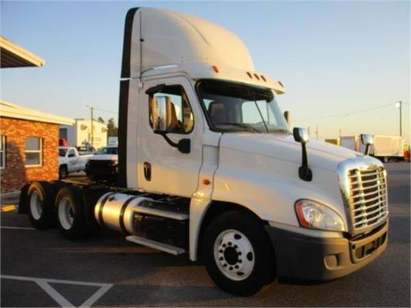 2014 Freightliner CASCADIA 125 - - by dealer for sale in TAMPA, FL – photo 3