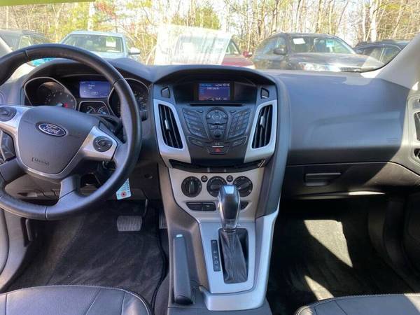 7, 999 2014 Ford Focus SE Sedan Leather, Only 99k Miles, Super for sale in Laconia, VT – photo 11
