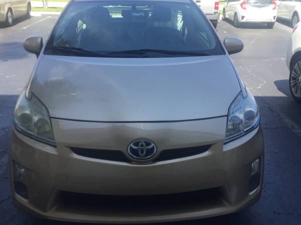 2010 Prius IV model for sale in North Palm Beach, FL – photo 2