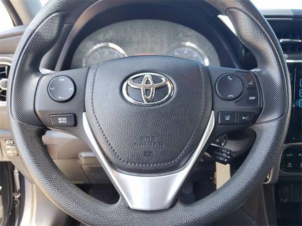 2018 Toyota Corolla LE - - by dealer - vehicle for sale in TAMPA, FL – photo 18