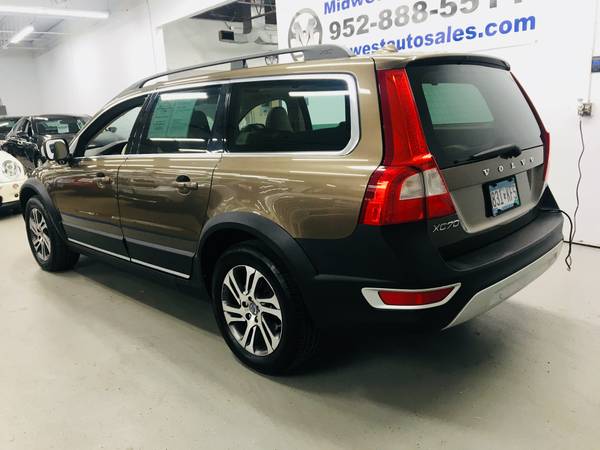 2013 VOLVO XC70 AWD One Owner! EXCELLENT CONDITION. See. Drive. Love. for sale in Eden Prairie, MN – photo 5
