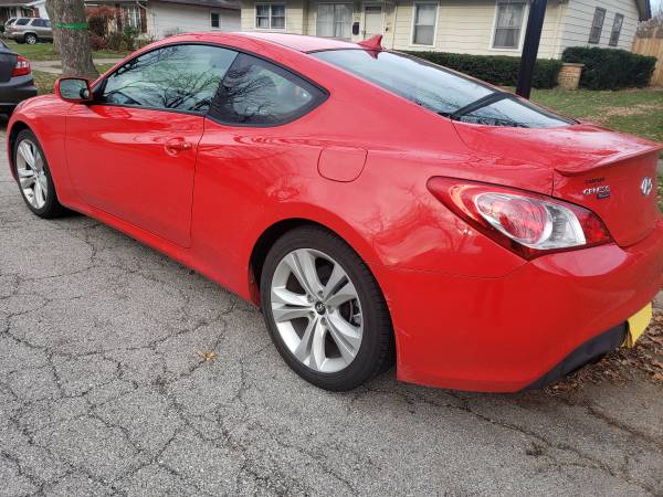 2012 Hyundai genesis 2.0t - cars & trucks - by owner - vehicle... for sale in Addison, IL – photo 4