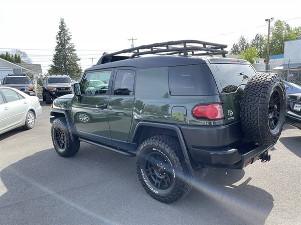 2011 Toyota FJ Cruiser 4x4 Lifted Fully loaded New tires - cars & for sale in Portland, OR – photo 6