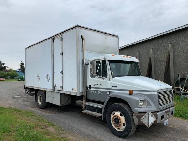 Freightliner w/curtain side box for sale in Ferndale, WA – photo 4