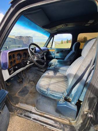 1989 Chevy Suburban for sale in Big Timber, MT – photo 6