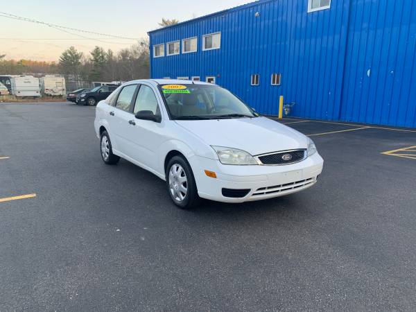 2007 Ford Focus SE - - by dealer - vehicle automotive for sale in Westport , MA – photo 3