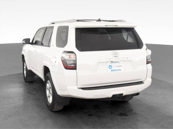 2018 Toyota 4Runner SR5 Sport Utility 4D suv White - FINANCE ONLINE... for sale in Washington, District Of Columbia – photo 8