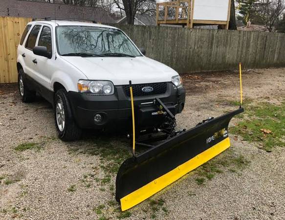 2 small snow plows ★ 2017 MEYER SNOW PLOW ★ 2006 FORD ESCAPE XLT 4 X... for sale in Champaign, IL – photo 9