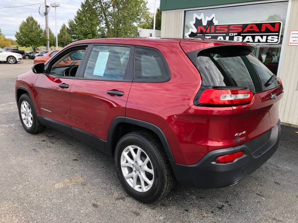 ********2015 JEEP CHEROKEE SPORT********NISSAN OF ST. ALBANS for sale in St. Albans, VT – photo 3