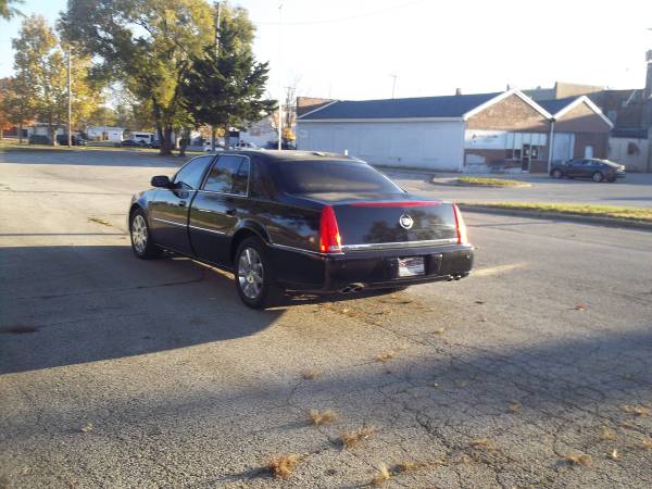 2011 Cadillac DTS - cars & trucks - by dealer - vehicle automotive... for sale in Chillicothe, IL – photo 2