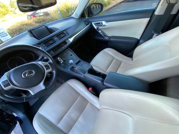 HYBRID LEXUS - ct 200h - cars & trucks - by owner - vehicle... for sale in Canoga Park, CA – photo 7