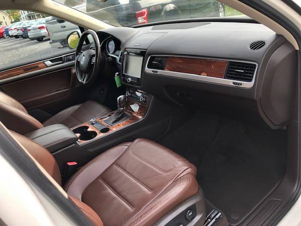 2012 VOLKSWAGEN TOUAREG TDI TURBO DIESEL 4X4 - - by for sale in Penns Creek PA, PA – photo 13