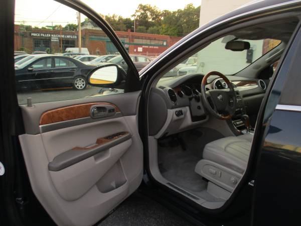 2008 Buick Enclave CXL **Steal Deal/ 3D row seat, Sunroof** for sale in Roanoke, VA – photo 11
