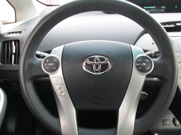 2013 Toyota Prius Three Hybrid - - by dealer - vehicle for sale in Centralia, WA – photo 15