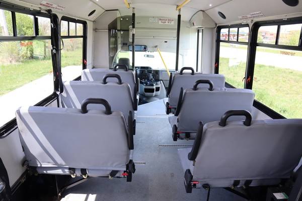 2015 Ford E-450 15 Passenger Paratransit Shuttle Bus for sale in Crystal Lake, IL – photo 18
