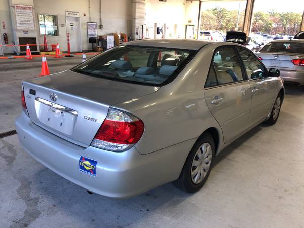 2005 toyota camry le - cars & trucks - by dealer - vehicle... for sale in Shirley, NY – photo 2