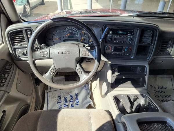 2003 GMC YUKON XL - - by dealer - vehicle automotive for sale in MILWAUKEE WI 53209, WI – photo 12