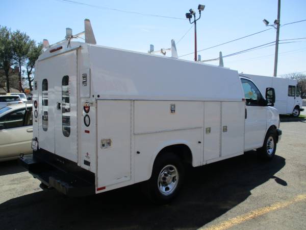 2014 Chevrolet Express Commercial Cutaway 3500 ENCLOSED UTILITY for sale in south amboy, IN – photo 4