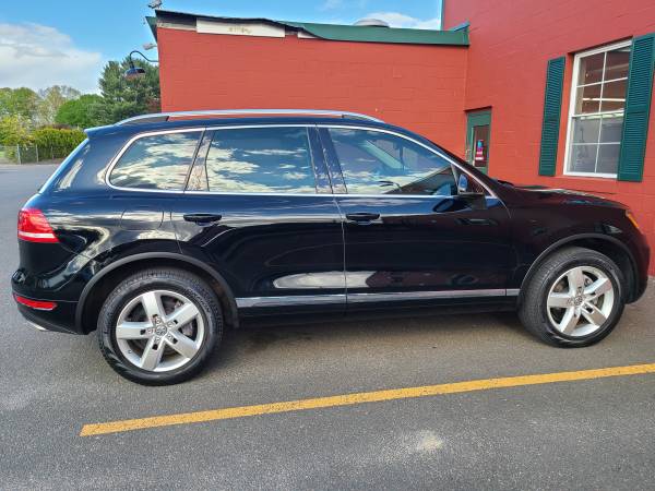 2012 VW Touareg V6 Lux 70k miles clean Carfax - - by for sale in Longmeadow, MA – photo 7
