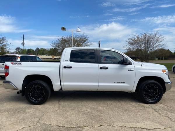 2015 Toyota Tundra SR5 5 7L V8 FFV CrewMax 4WD - - by for sale in Pearl, MS – photo 8