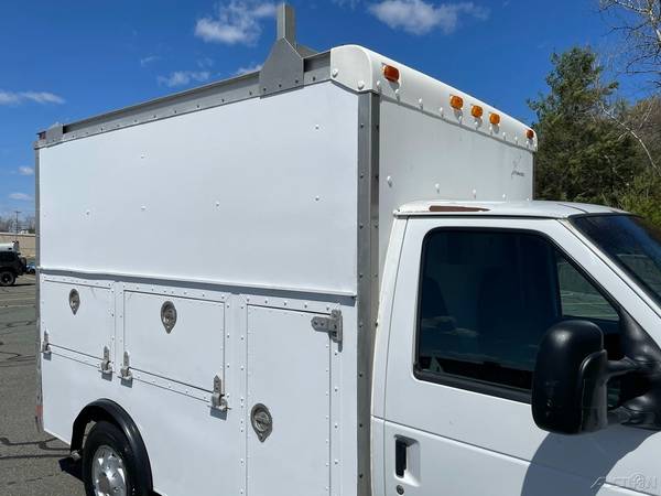 05 Ford E-350 E350 XL 10ft Hi Cube Utility Van Gas 1 Owner SKU: 13923 for sale in south jersey, NJ – photo 13