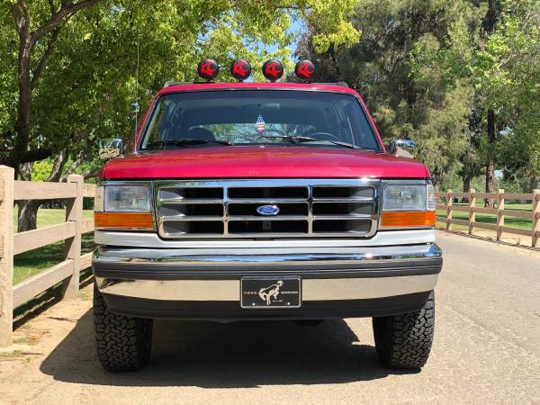 1994 Ford Bronco XLT excellent condition for sale in Burbank, CA – photo 2